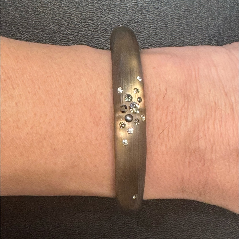 Alexis Bittar pave’ jeweled lucite bangle bracelets. - Picture 5 of 6